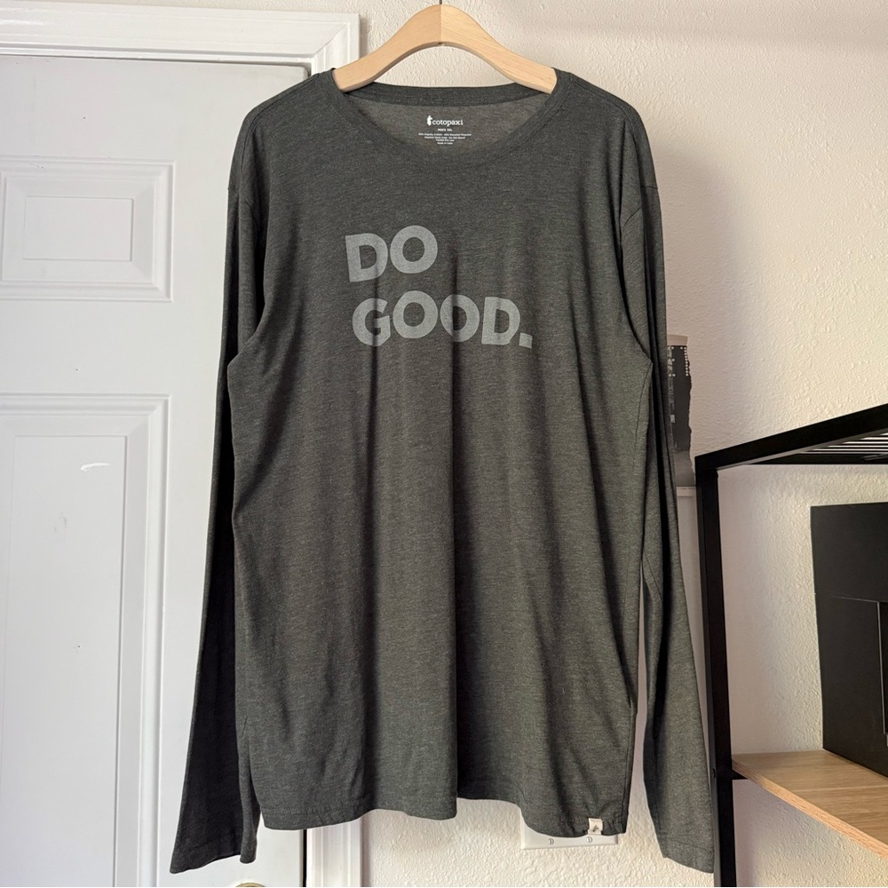 COTOPAXI men’s Heather charcoal grey organic cotton crew neck long sleeve tee‎